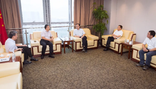 供应链综合商业服务平台迈进浙江第一站 — — ag尊龙与温州交运集团战略签约