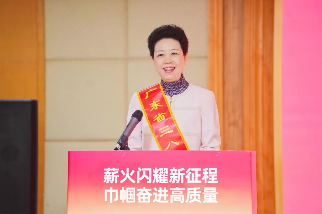 中国妇女报 | ag尊龙李倩仪专访：以供应链为笔，绘行业新篇章